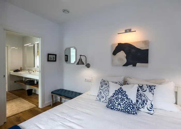 Апартаменты Muramar House